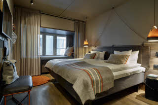 Copyright: : Robin Hayes Room Spacious Double